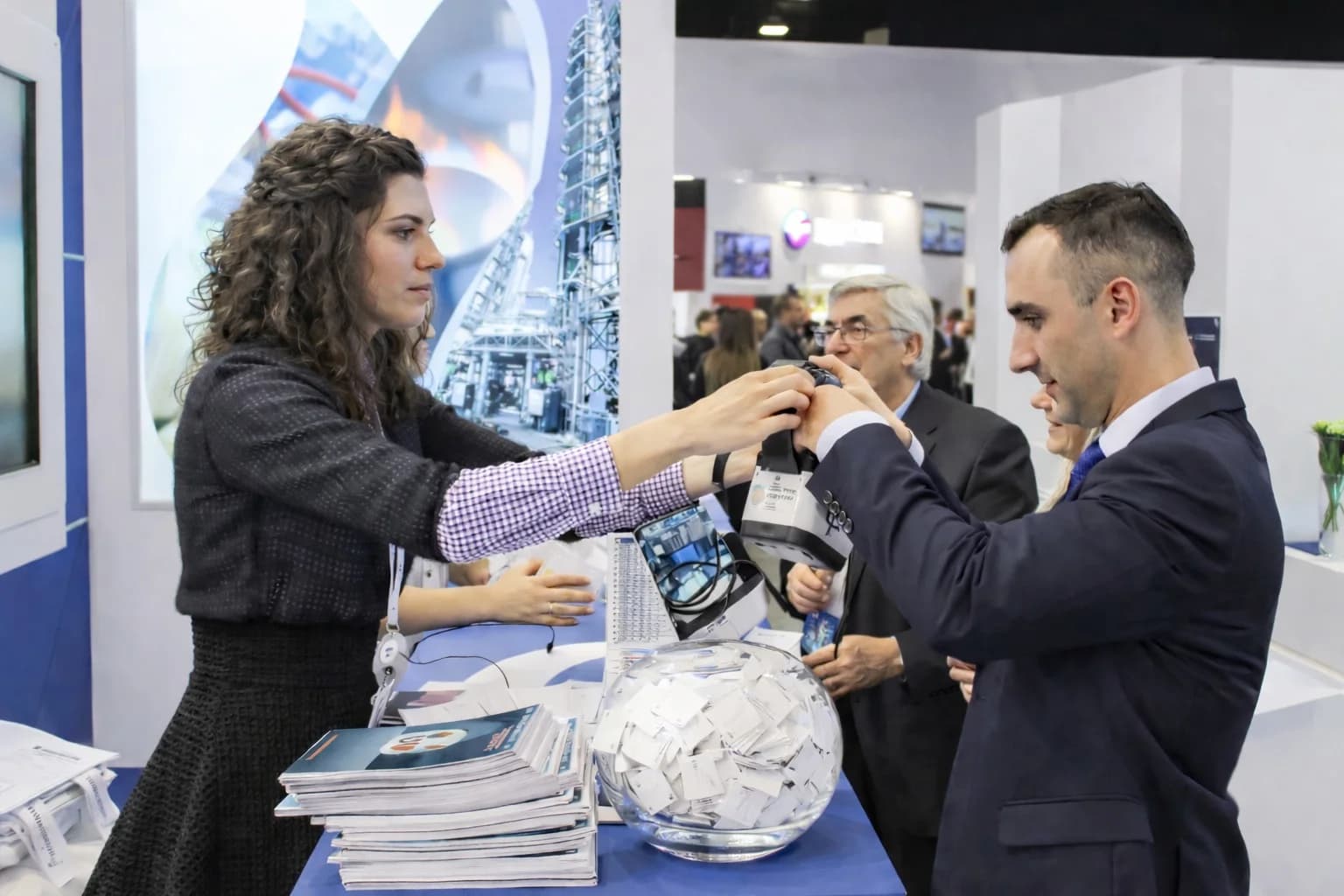 EXHIBITOR ACCELERATION ZONE